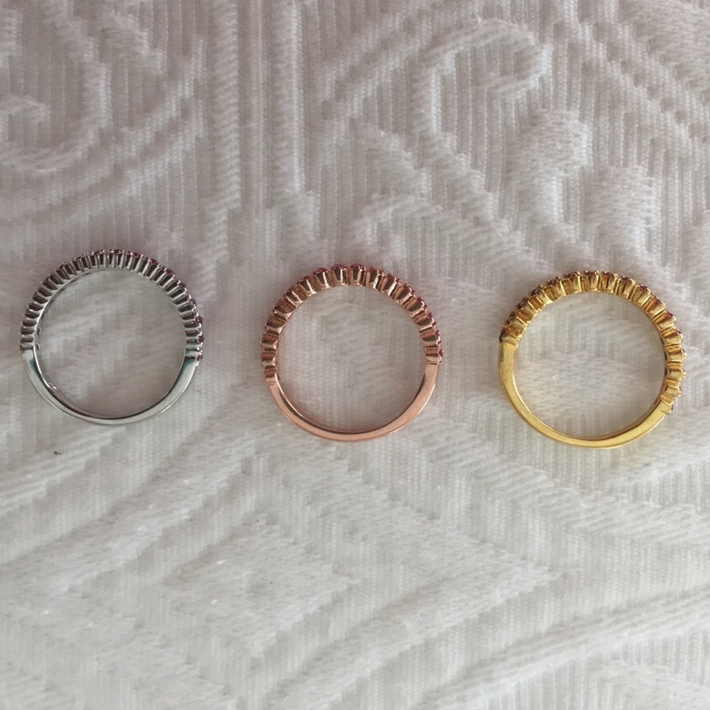 Ruby colored stacking rings - Picture 2 of 3